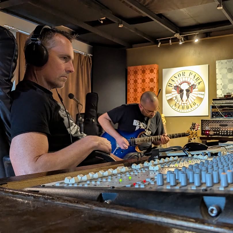 Another day up at @manorparkstudio laying down our latest offerings. Looking forward to getting this one finished up for you all to hear, it's sounding mighty!

Shout out to @reactionmanagement and @sodehrecords for dealing with our BS 😂